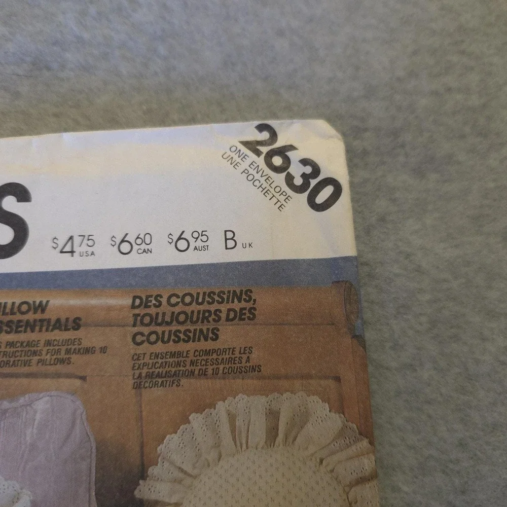 2630 Vintage McCalls Pattern Crafts Home Decorating Pillows Circle Square UNCUT